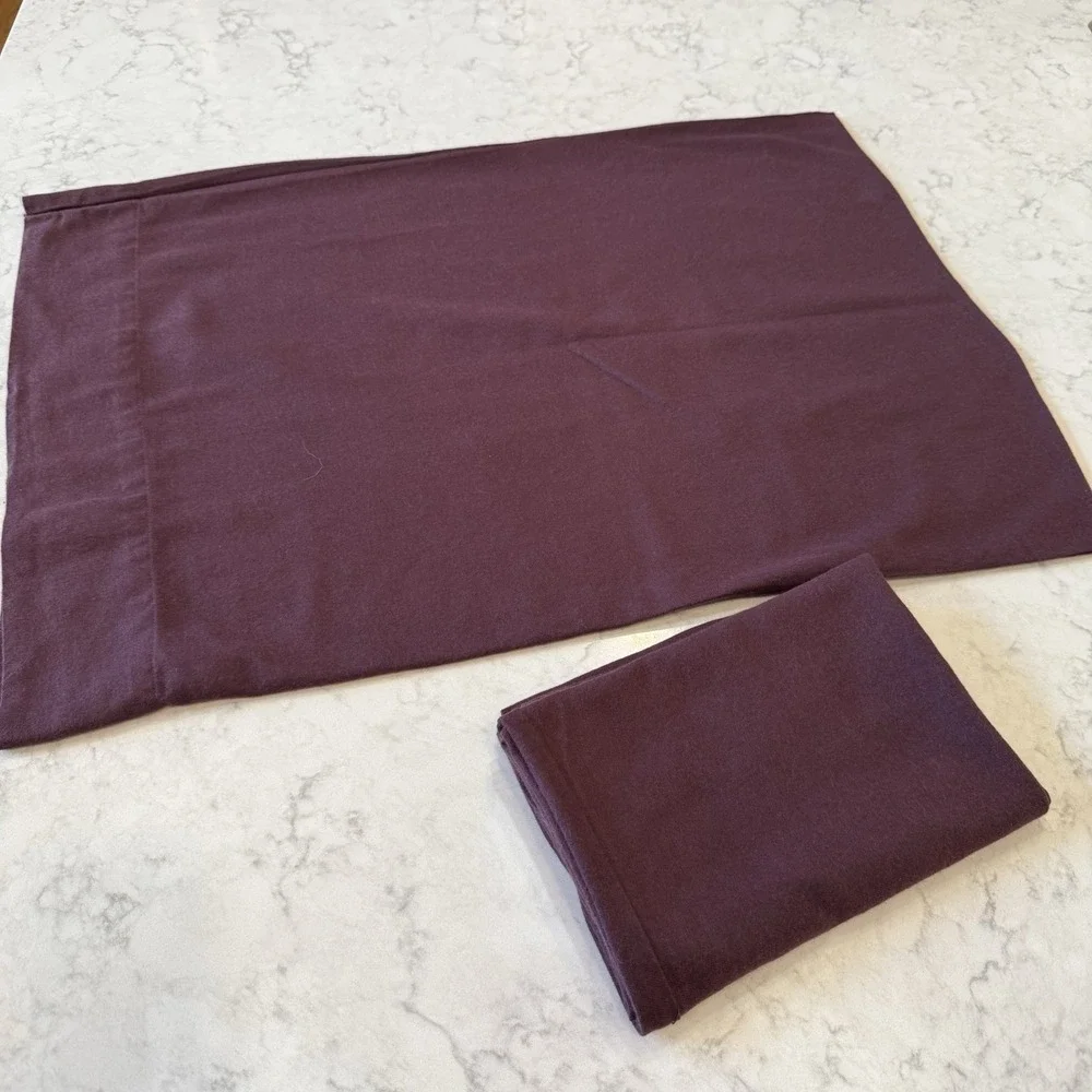 UGG Queen Size Pillow Cases Burgundy Set Of 2